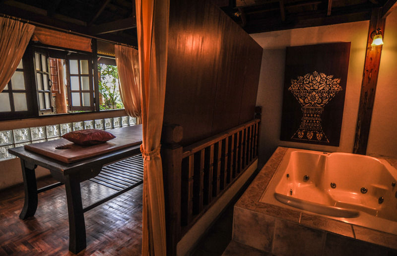 Suan Bua Hotel & Resort Ban Pong  Luaran gambar